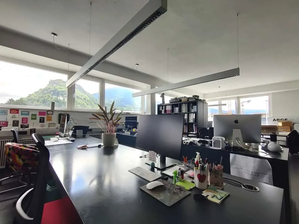 Arbeitsplatz in Gemeinschaftsbüro - 5/6 belegt - Ansicht 3