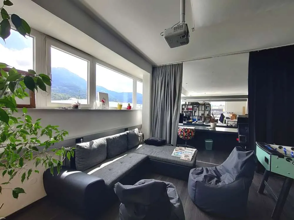 Arbeitsplatz in Gemeinschaftsbüro - 5/6 belegt - Ansicht 2