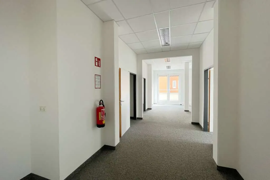Büro mieten Graz - Moderne Bürofläche / Gewerbefläche / Office Space mit Balkon & Klimaanlage - 8042 Graz Messendorf - View 2