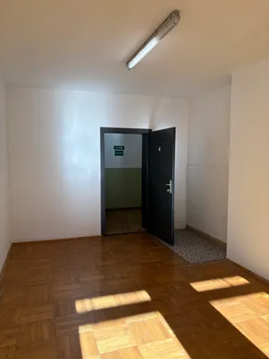1-Zimmer-Gewerbeimmobilie mieten in Villach Land – 18 m², € 180 – Bild 8 von 14