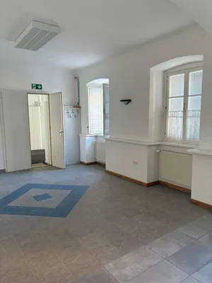 2-Zimmer-Gewerbeimmobilie mieten in Bruck an der Leitha – 42 m², € 550