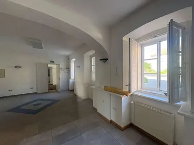 2-Zimmer-Gewerbeimmobilie mieten in Bruck an der Leitha – 42 m², € 550 – Bild 2 von 7