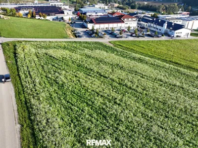 Immobilie kaufen in Wels-Land – 28 959 m², € 5.067.825 – Bild 2 von 2