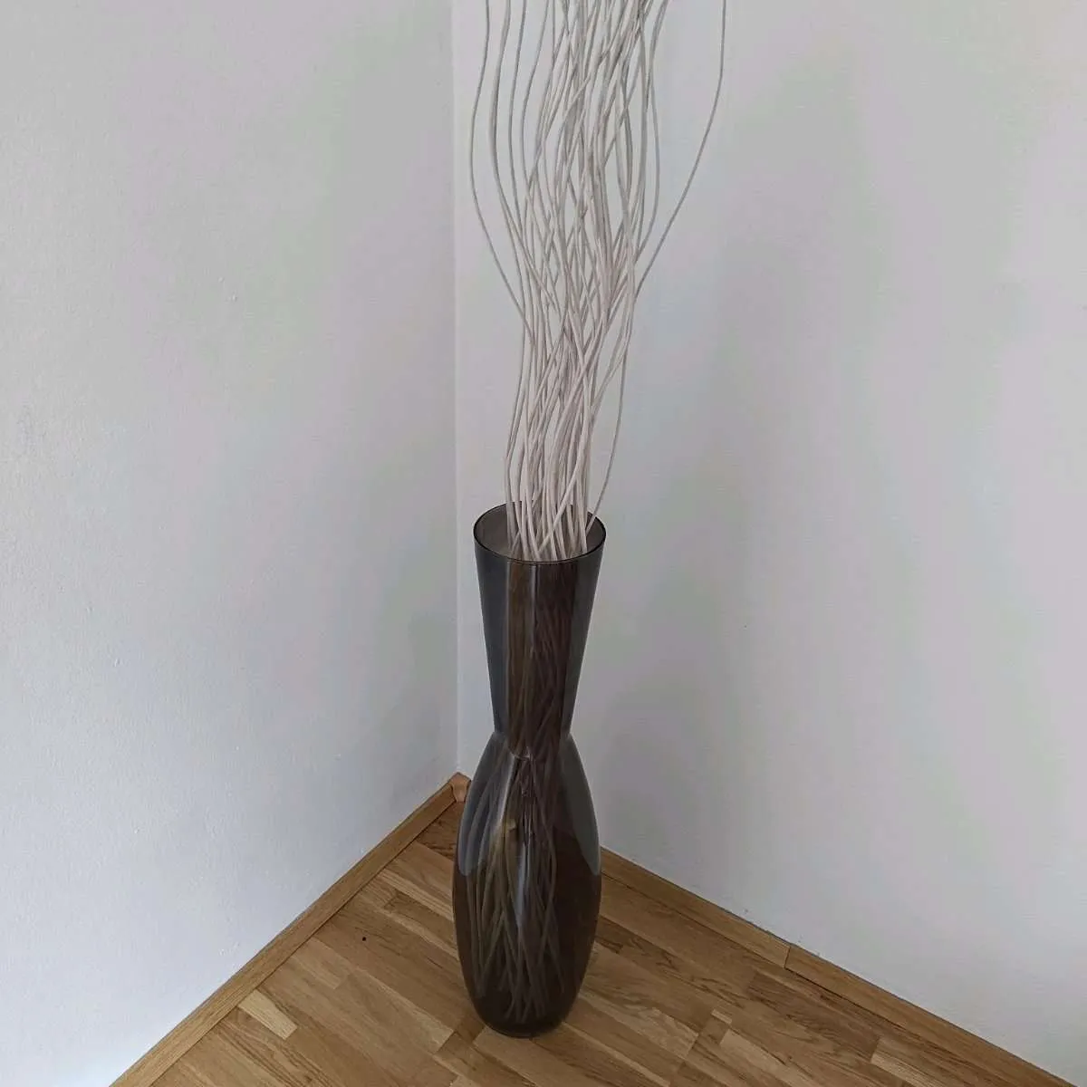 IKEA Bodenvase FYLLIG 82cm + Deko Zweige 182cm, € 25,- (2331 Vösendorf)