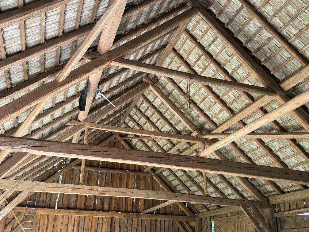 Seltener historischer Vierkanthof / Bauernhof - Naturgarten & Waldviertler-Romantik - Ansicht 2