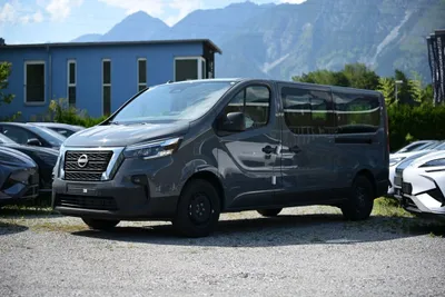 Nissan Primastar Kombi L1H1 3,0t 150 N-Connecta 9-Sitzer Transporter / Kastenwagen