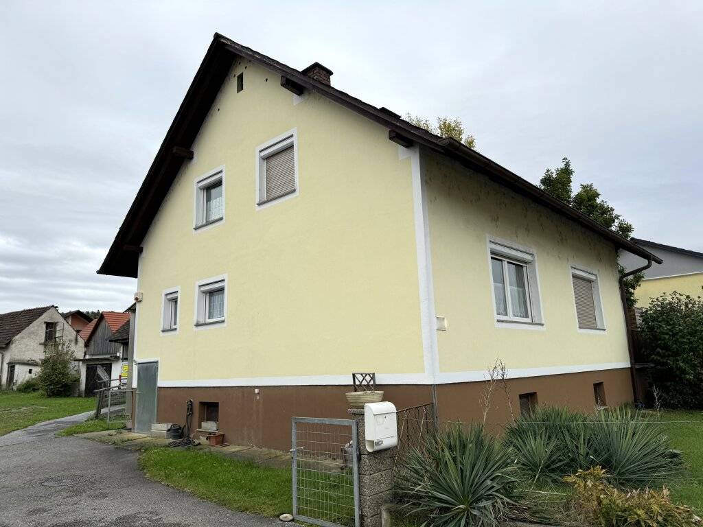 Einfamilienhaus mit großem Grundstück - auch für Landwirtschaft & Anleger interessant, Pferdehaltung, Fernitz