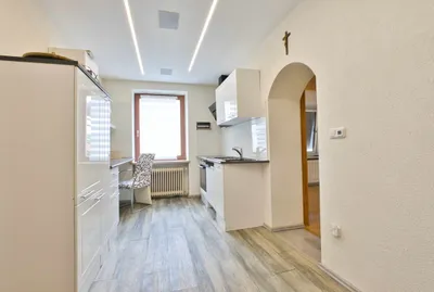 7-Zimmer-Gewerbeimmobilie kaufen in Vöcklabruck – 180 m², € 260.000 – Bild 8 von 15