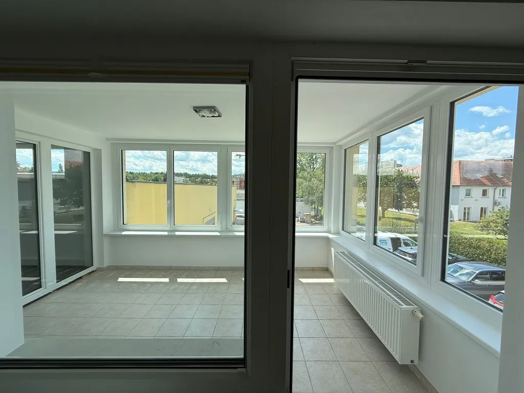 Repräsentative Bürofläche in Baden - 161 m² | 3 Stellplätze | Wintergarten-Terrasse - Ansicht 2