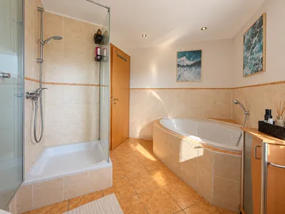 5-Zimmer-Haus mieten in Kitzbühel – 135 m², € 1.990 – Bild 8 von 23