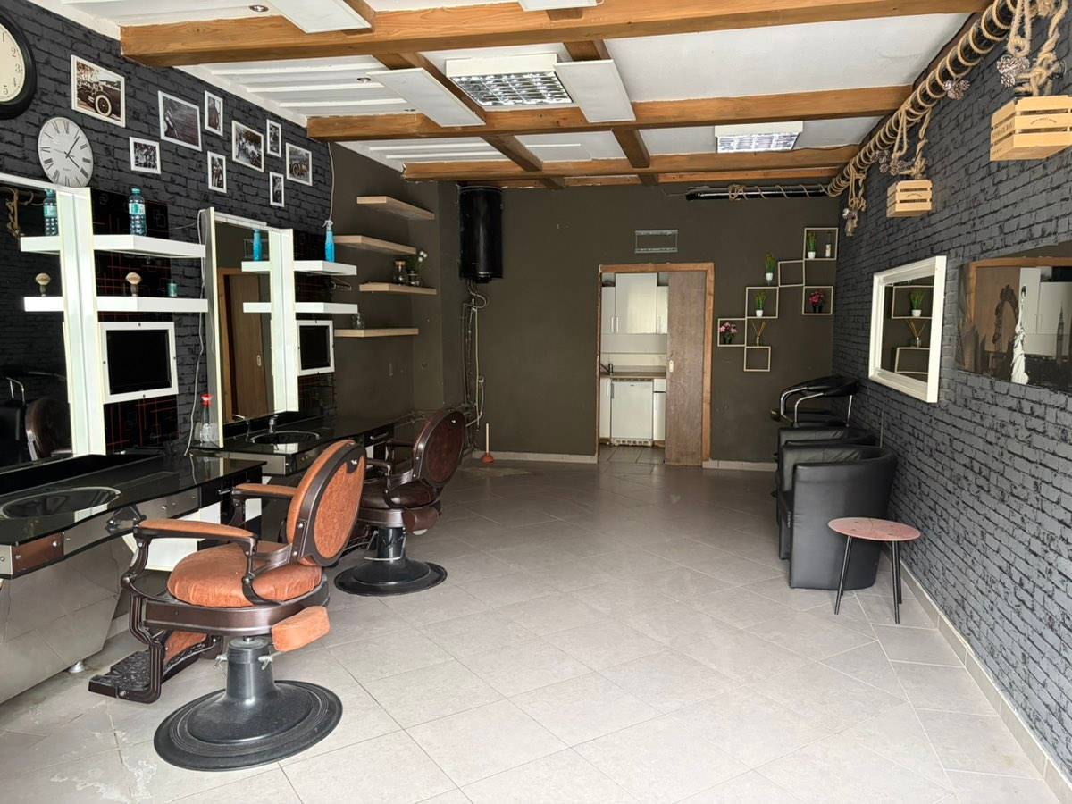 Geschäftslokal in Wels - ideal für Frisör, Barber oder dein eigenes Konzept - Ansicht 3