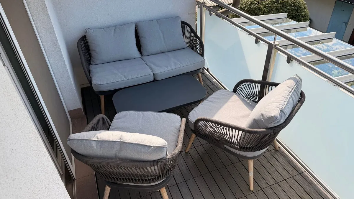 Neuwertige Balkon-/ Loungegarnitur inkl. Polster - sehr gepflegt, € 260,- (8054 Graz)