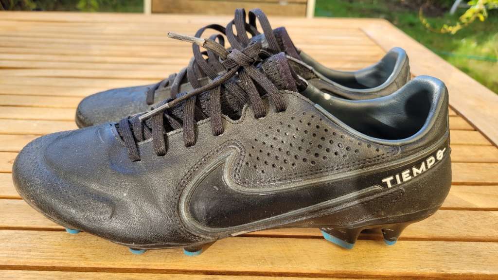 Nike Tiempo Fussballschuhe Gr 42 5