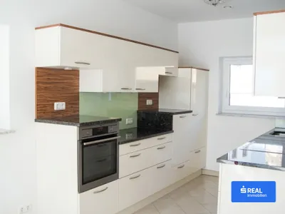 5-Zimmer-Haus mieten in Lienz – 126,65 m², € 2.200 – Bild 2 von 3