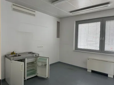 Gewerbeimmobilie mieten in Wien – 283 m², € 6.024 – Bild 14 von 17