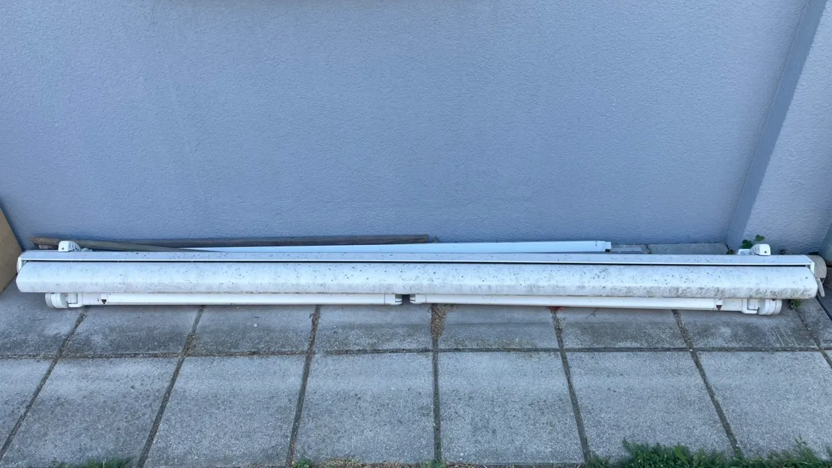 markise mit volant manuell empasa Elektrische Kassettenmarkise 'Expert' Gelenkarmmarkise Rack Accessories Größe:12b Peddy Shield Sonnensegel weiß
