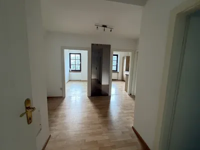 4-Zimmer-Wohnung mieten in Gmunden – 80,8 m², € 999 – Bild 2 von 9