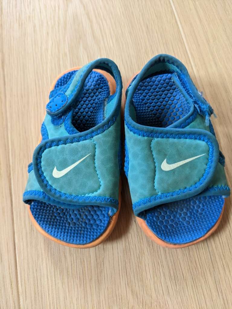 Nike Sandalen Badeschuhe Gr 18 19 0 6166 Fulpmes willhaben