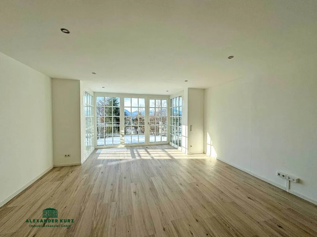Exklusives Eckreihenhaus mit Panoramablick - Ansicht 2