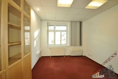 7-Zimmer-Gewerbeimmobilie mieten in Sankt Pölten – 230 m², € 1.900 – Bild 8 von 11