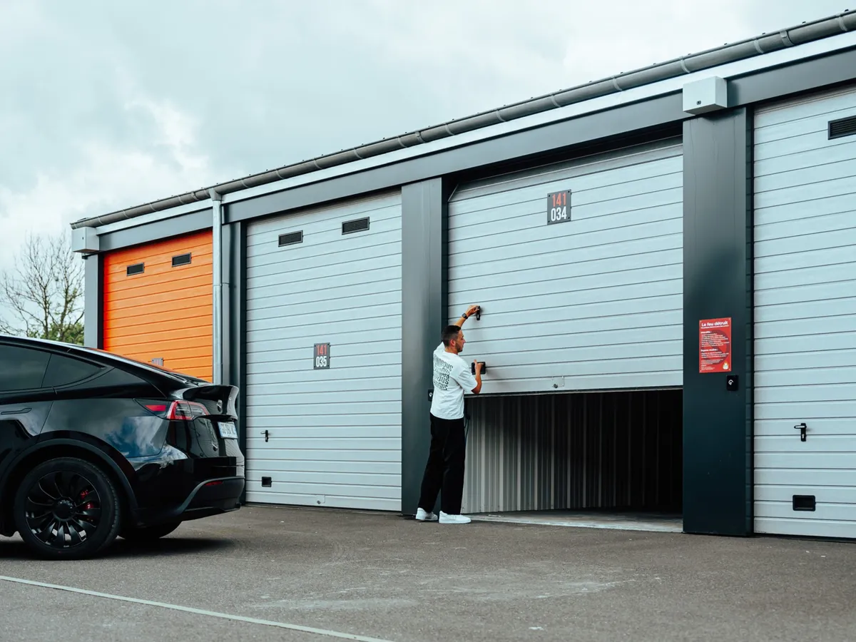 NEU! 28-112m² Garagen & Lagerflächen mit Strom zur Miete - Ansicht 3