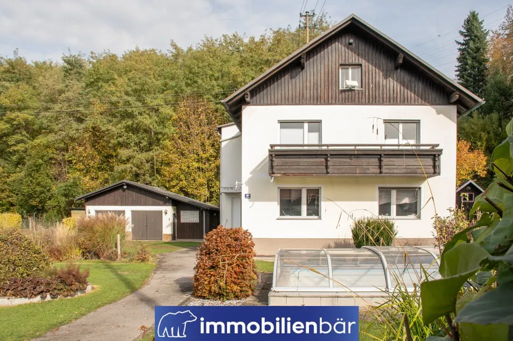 Solides Platzwunder mit Pool nur 500m vom Zentrum entfernt / Grundfläche 1.296 m² / Ziegeldoppelgarage mit Lagerraum - Ansicht 3