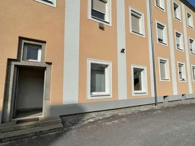 2-Zimmer-Gewerbeimmobilie mieten in Linz – 46 m², € 860 – Bild 2 von 10