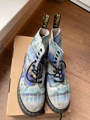 Dr martens clearance barn 37