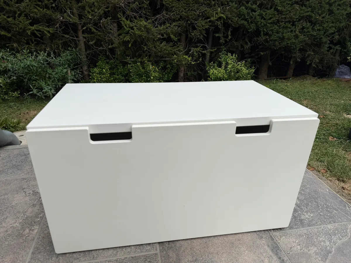 IKEA Stuva Malad Banktruhe weiß, € 15,- (8075 Hart bei Graz)