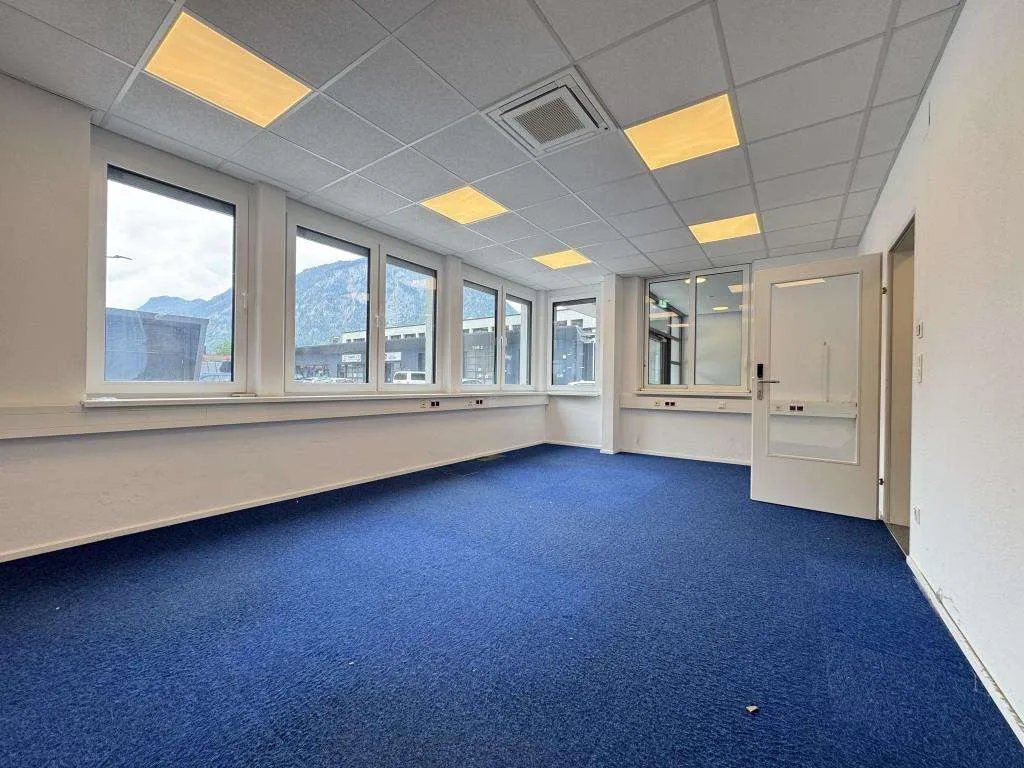 ab ca. 85 bis ca. 200 m² Bürofläche im Erdgeschoss, PKW-Stellplätzen und Lager im UG - Ansicht 3