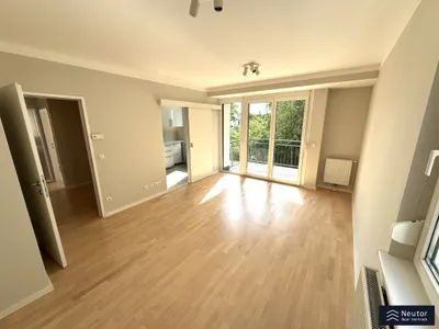 TERRASSEN WOHNUNG MIT GARAGE - GRÜNRUHELAGE - IM HERZEN DES 23. WIENER GEMEINDEBEZIRK