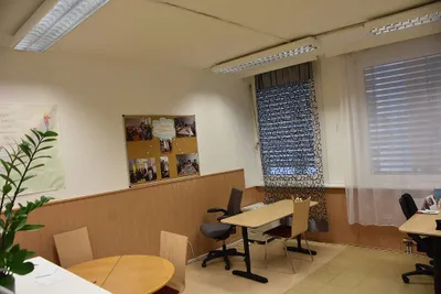 5-Zimmer-Gewerbeimmobilie mieten in Linz – 202 m², € 2.046 – Bild 2 von 25