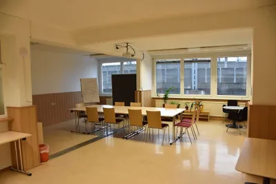 5-Zimmer-Gewerbeimmobilie mieten in Linz – 202 m², € 2.046