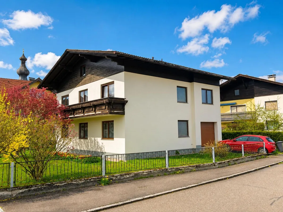 Großzügiges Zweifamilienhaus mit Garten im Zentrum von Vöcklamarkt - Widok 2