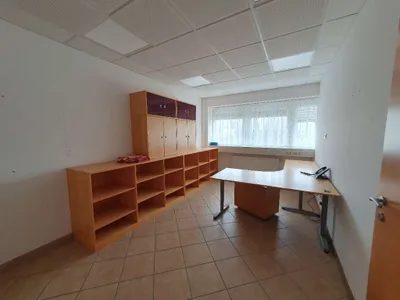 6-Zimmer-Gewerbeimmobilie mieten in Linz Land – 220 m², € 3.168 – Bild 7 von 10