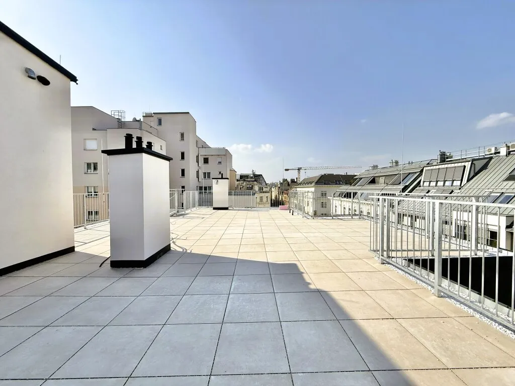 EXKLUSIVES PENTHOUSE | 360° Blick | 110 m² Dachterrasse | ca. 168m² gew. NFL | 3 Zimmer | Klimaanlage - Ansicht 2