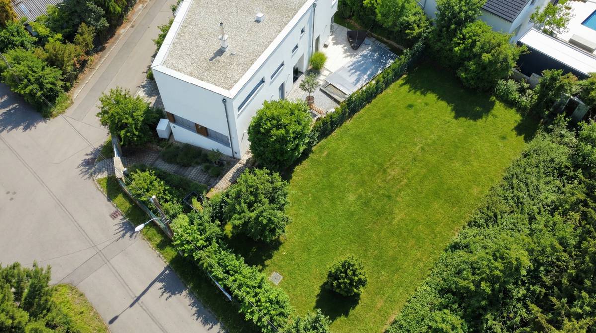 Baugrundstück am Waldrand von Klosterneuburg mit traumhaftem Ölbergblick + Option für Erwerb der Architektenvilla - Ansicht 3