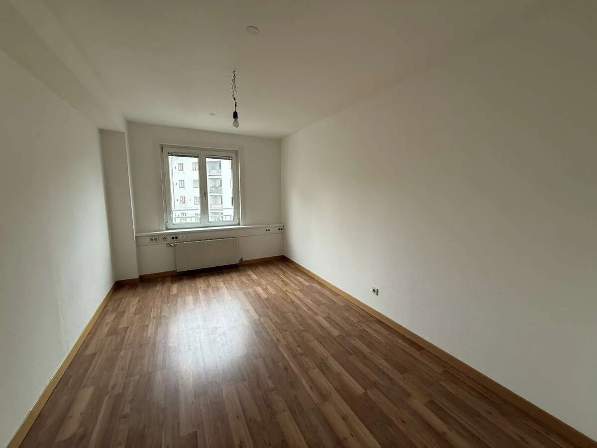 Ihr neuer Standort für Praxis oder Büro - helle Räume mit vielseitigen Nutzungsmöglichkeiten - Ansicht 3
