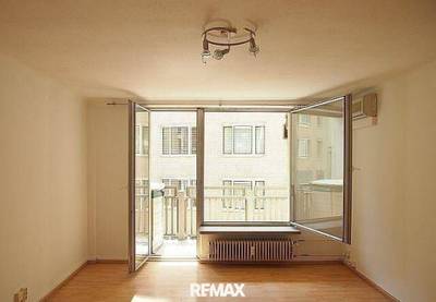 Loggia-Wohnung inkl. Hz und WW im Zentrum von Wien !