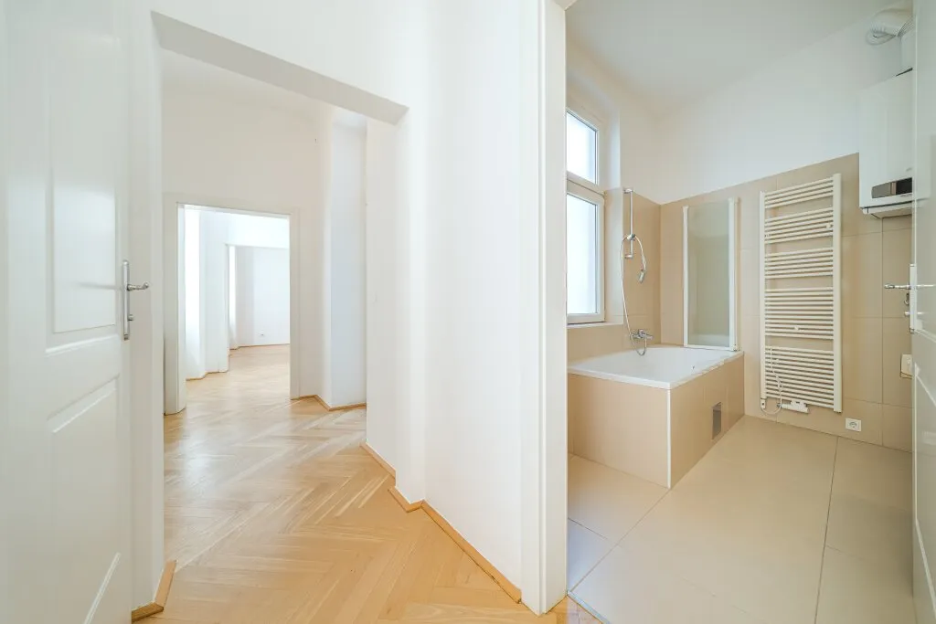 Stillvolle 2-Zimmer Altbauwohnung | ca. 5 Gehminuten zur U3 | Town Town - Ansicht 2