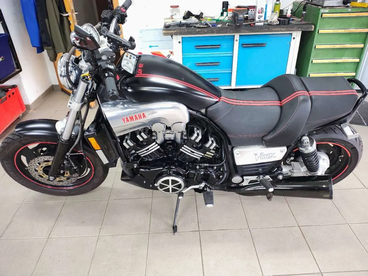 Yamaha V-Max