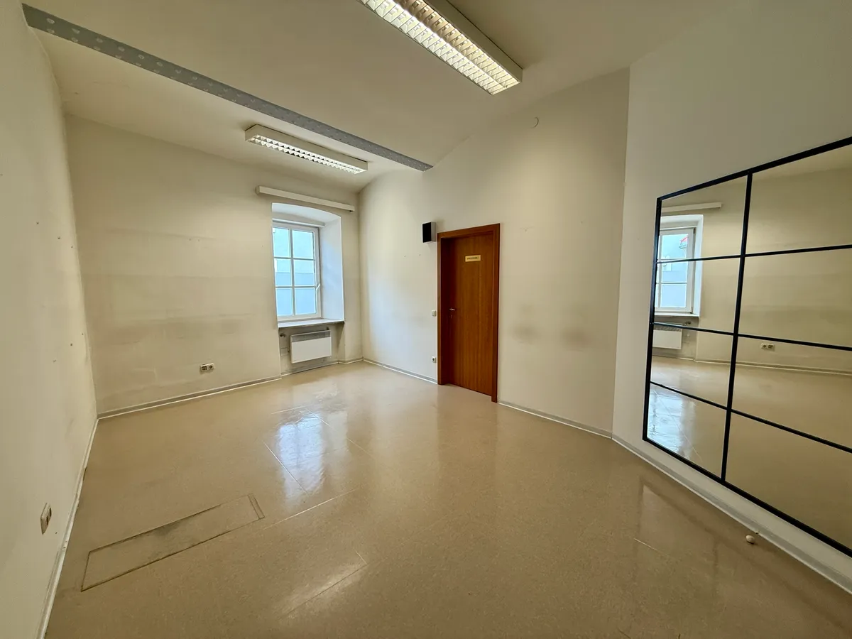 Büro-/Ordinationsfläche am Völkermarkter Hauptplatz - 106,82 m² | 7 Räume | provisionsfrei - Ansicht 2