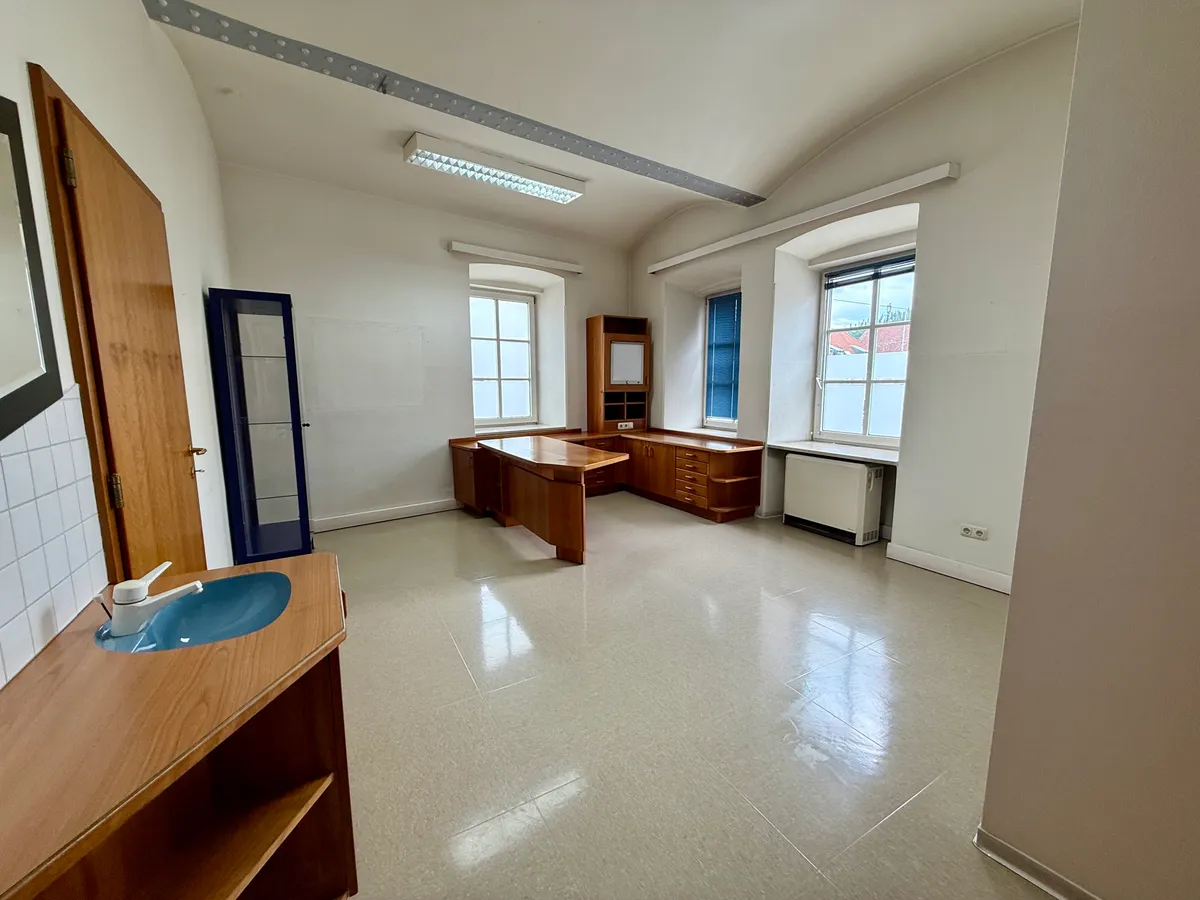 Büro-/Ordinationsfläche am Völkermarkter Hauptplatz - 106,82 m² | 7 Räume | provisionsfrei - Ansicht 3