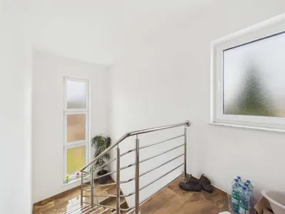8-Zimmer-Gewerbeimmobilie kaufen in Ried im Innkreis – 192 m², € 639.000 – Bild 22 von 47