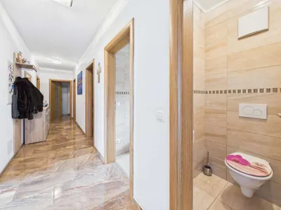 8-Zimmer-Gewerbeimmobilie kaufen in Ried im Innkreis – 192 m², € 639.000 – Bild 10 von 47