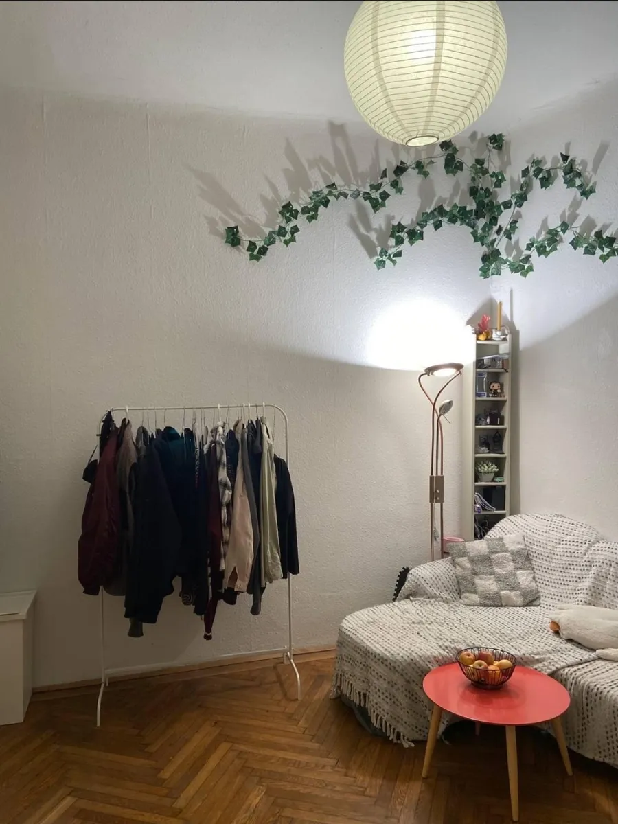 Charmante 35 m² Altbauwohnung im 9. Bezirk - voll möbliert, all inclusive Preis: € 850 monatlich (all inclusive) - Ansicht 2