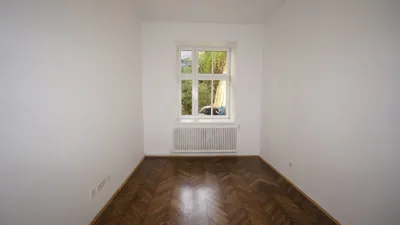 Hochparterre Wohnung in absoluter Ruhelage im 9. Bezirk, auf zehn Jahre vergeben – Bild 2