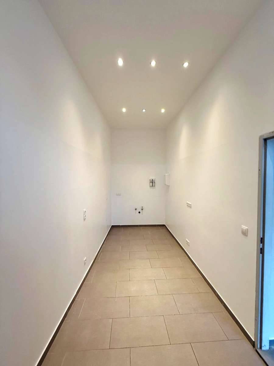 Café, Bar, Lounge, Imbiss, Take Away, neu saniert in Bestlage! - Ansicht 2