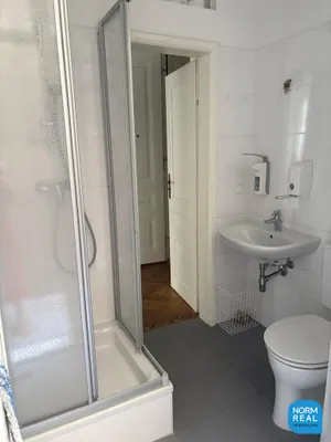5-Zimmer-Wohnung mieten in Wien – 150,7 m², € 2.402 – Bild 8 von 19