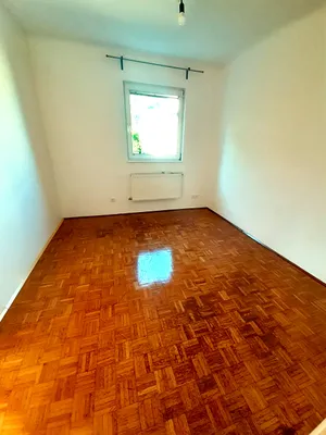 1130 Wien, Ruhige Wohnung mit Balkon (generalsaniert) – Bild 3